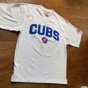 Cubs V-neck size L